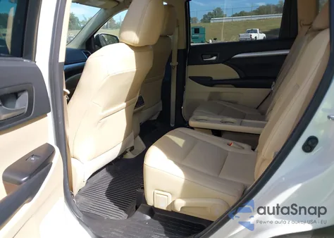 2017 Toyota Highlander Xle z USA, uszkodzony, nr VIN 5TDJZRFH1HS458893